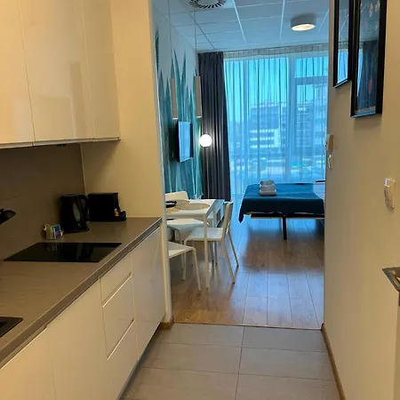 Jerozolimskie Airport And Train 325 Apartman Varsó