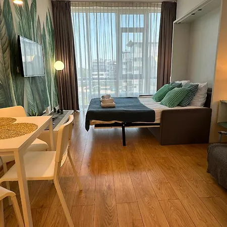 Jerozolimskie Airport And Train 325 Apartman *